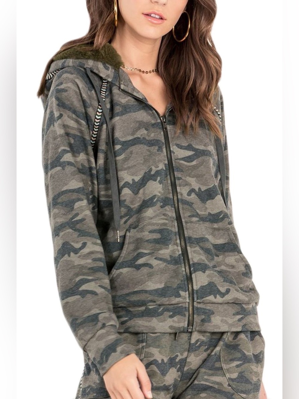 Miss Me Camo Faux Fur Lined Hood Zip Hoodie Jacket Women’s Small MMJ0027L